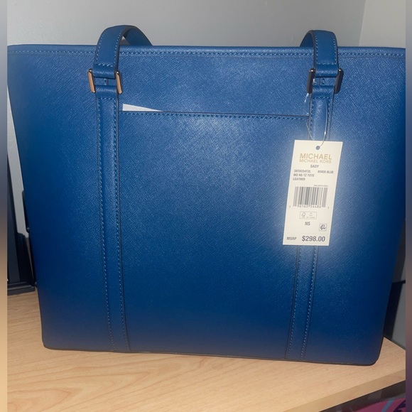 BNTW MICHAEL KORS HANDBAG - Picture 2 of 5